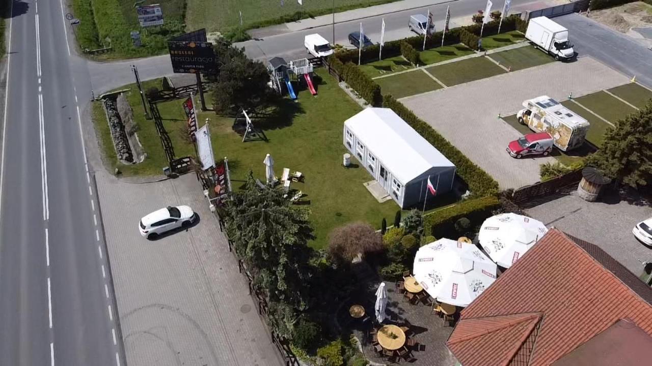 Noclegi I Restauracja Zodiak Szalsza Bagian luar foto